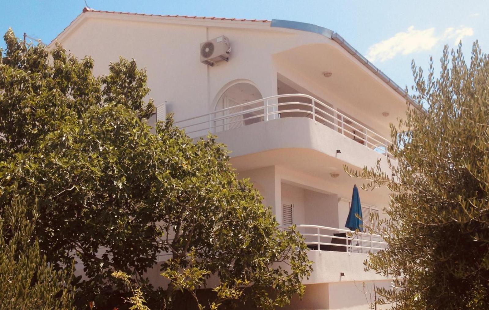 House Agradable Seget Vranjica Exterior foto